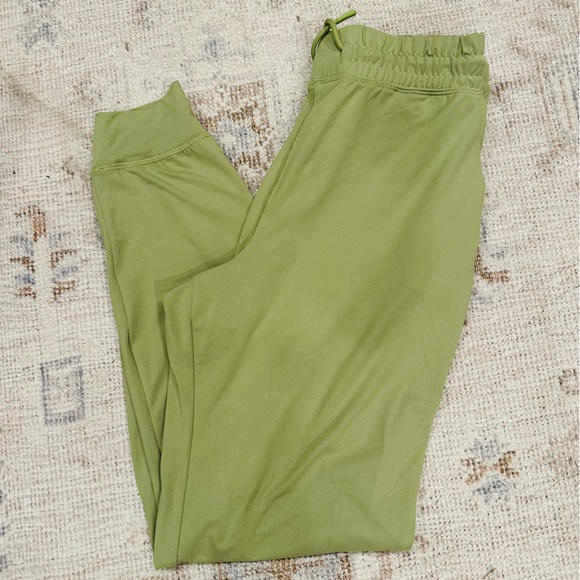 Fabletics High-Waisted Performance Jogger - Picture 6 of 6